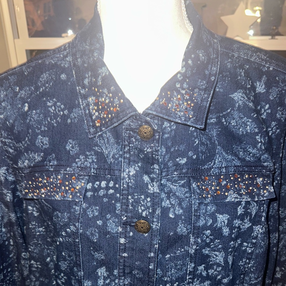 Erika Women’s Denim Jacket Floral Print with Beading on pocket and collar. PXL - Picture 2 of 14